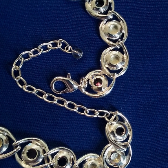 Woman's Multi Color Necklace in Silver Tone Setting - Picture 5 of 6